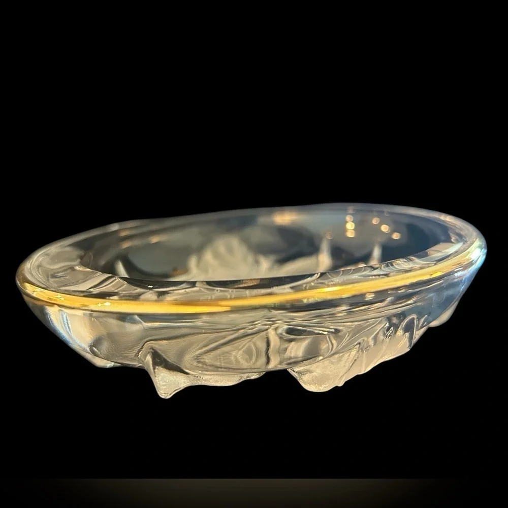 Mikasa Bowl‎ Crystal Frosted Serving Floral Poinsettia Nut Dish w/Gold Trim edge